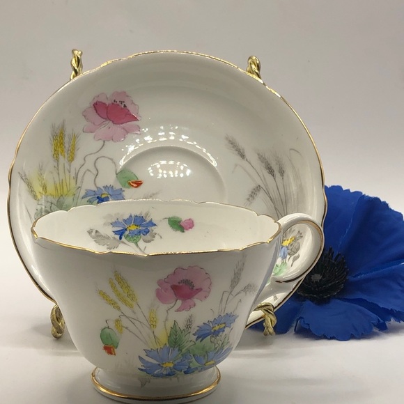 1945-1966 Shelley 20136 Fine Bone China Teacup & Saucer, Scalloped, Wildflowers - Picture 7 of 10